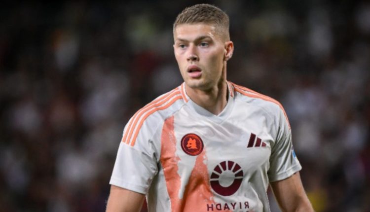 Стало відомо чому Довбик не святкує свої забиті голи