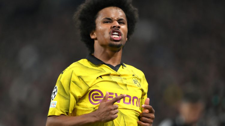 Барселона готує гучний трансфер: Адеємі може перебратися з Дортмунда до Каталонії