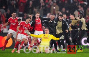 Новини футболу: воротар забиває, Реал залишається вдев’ятьох — Бенфіка творить диво